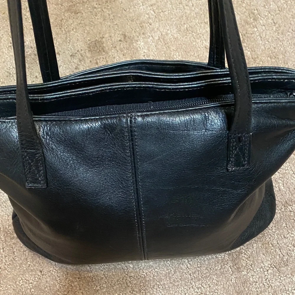 Vintage Black Leather Shoulder Bag Practical Chic Utility Trendy